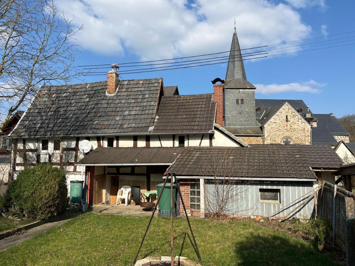 300 Jahre Altes Renoviertes Fachwerkhaus Villa Peterslahr Eksteriør billede